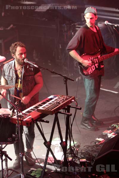 LOCAL NATIVES - 2010-11-06 - PARIS - La Cigale - 